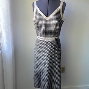 Loft dress size 8 brown and tan Pattern beauty